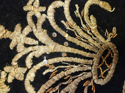 tel kırma işlemeli kadife yastık