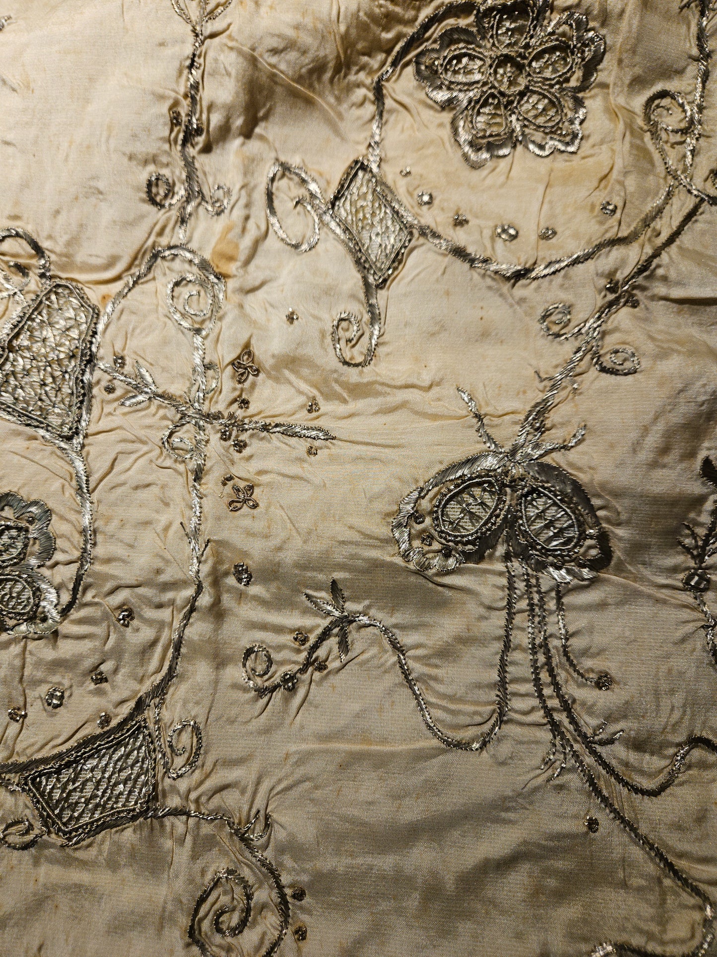 Gümüş Saten Kırlent